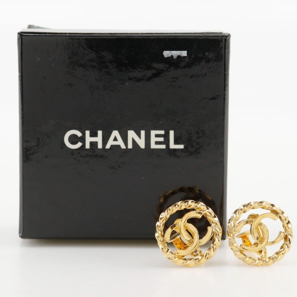 CHANEL Logo Earrings - Picture 8 of 8